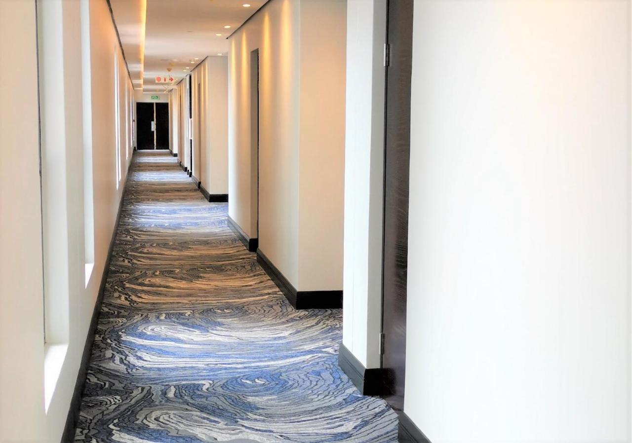 Premier Splendid Inn Umhlanga Дърбан Екстериор снимка