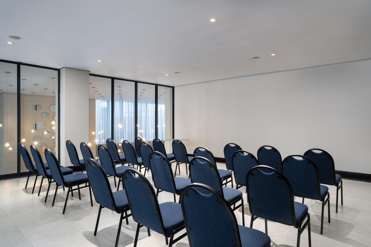 Premier Splendid Inn Umhlanga Дърбан Екстериор снимка